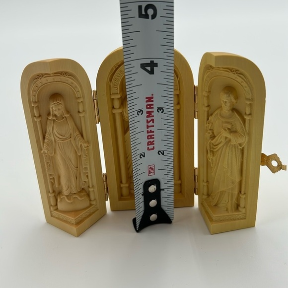 1714- Catholic Altar Religious Portable Holy Family Box Hand Carved Wood Box NWT - Picture 5 of 8